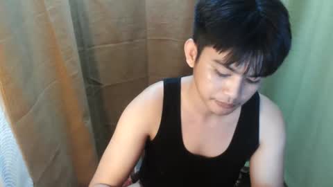 Snapshot of _mikko_moto_ chatting on 04/18/26, 07:58 _mikko_moto_ online show from 04/18/26, 07:58