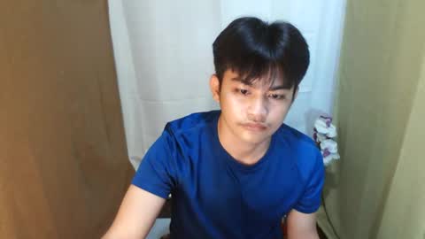 Snapshot of _mikko_moto_ chatting on 04/19/26, 06:10 _mikko_moto_ online show from 04/19/26, 06:10