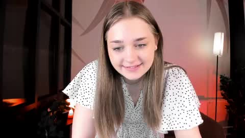 Snapshot of _mila_luna_ chatting on 05/12/26, 07:38 _mila_luna_ online show from 05/12/26, 07:38