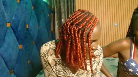 Milah online show from 11/11/25, 04:29