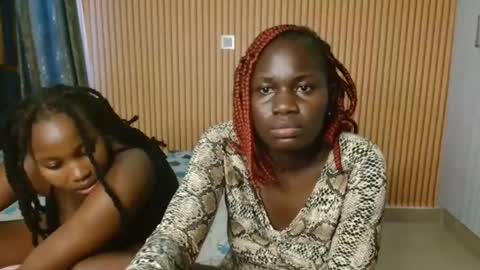 Milah online show from 11/17/25, 04:29