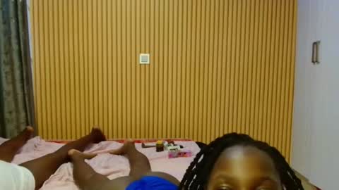 Milah online show from 11/25/25, 04:45