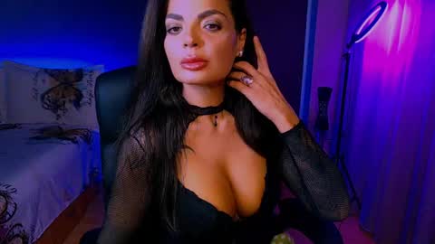 Snapshot of _milani_ chatting on 04/22/26, 05:14 Milani online show from 04/22/26, 05:14