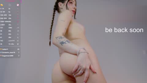 Snapshot of _milen_a chatting on 02/03/25, 12:47 Milena online show from 02/03/25, 12:47