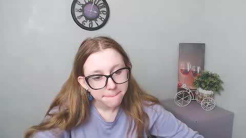 Snapshot of _miraterri_ chatting on 02/18/25, 10:49 Mira online show from 02/18/25, 10:49