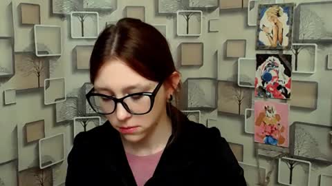 Snapshot of _miraterri_ chatting on 11/22/25, 07:40 Mira online show from 11/22/25, 07:40