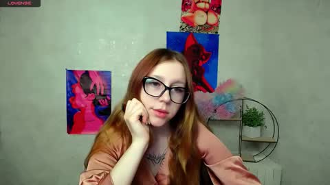 Snapshot of _miraterri_ chatting on 12/01/25, 07:35 Mira online show from 12/01/25, 07:35