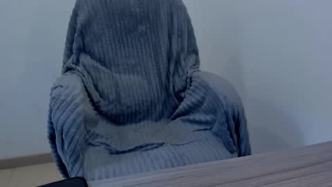 _miss_coco_ online show from 10/16/25, 01:34