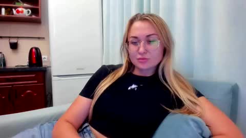 Eva online show from 09/15/25, 07:03