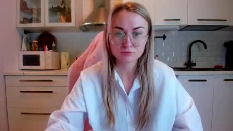 Eva online show from 10/20/25, 01:11