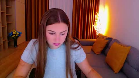 Mia online show from 09/17/25, 04:58