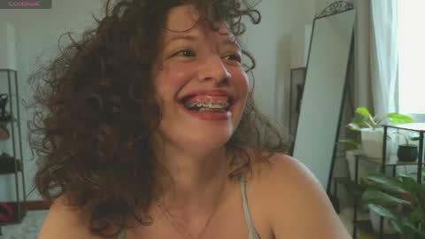 Snapshot of _missmariaa_ chatting on 05/16/26, 07:34 Mara Independent model online show from 05/16/26, 07:34