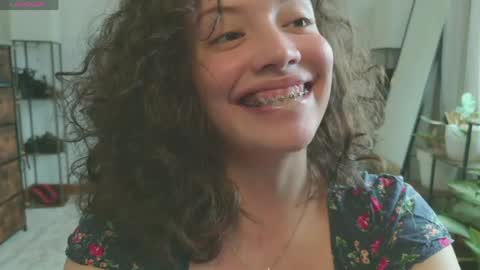 Snapshot of _missmariaa_ chatting on 06/04/26, 06:14 Mara Independent model online show from 06/04/26, 06:14