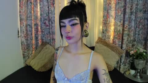 Snapshot of _mizuki chatting on 01/10/25, 06:06 mizuki  online show from 01/10/25, 06:06