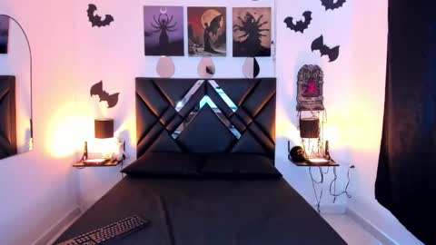 mizuki  online show from 12/18/25, 04:24