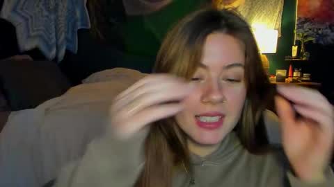 Snapshot of _modestmouse chatting on 11/25/25, 02:44 mouse online show from 11/25/25, 02:44