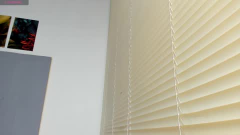 _molly_rosse_ online show from 10/27/25, 12:20