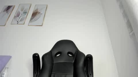 _molly_rosse_ online show from 06/03/26, 11:57