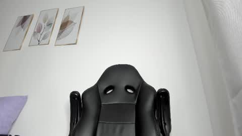 _molly_rosse_ online show from 07/02/26, 12:00