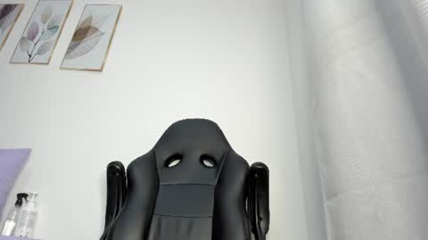 _molly_rosse_ online show from 07/18/26, 11:58