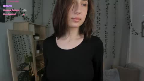 Snapshot of _monnytoon_ chatting on 05/21/26, 02:13 Eva online show from 05/21/26, 02:13