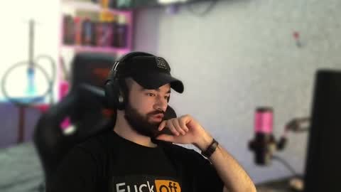 Snapshot of _morti_ chatting on 02/12/25, 10:46 Ask me online show from 02/12/25, 10:46
