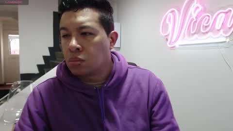 Snapshot of _mr_panda_ chatting on 09/19/25, 12:39 Panda  online show from 09/19/25, 12:39