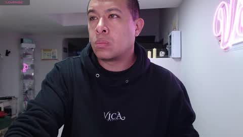 Snapshot of _mr_panda_ chatting on 10/11/25, 10:36 Panda  online show from 10/11/25, 10:36