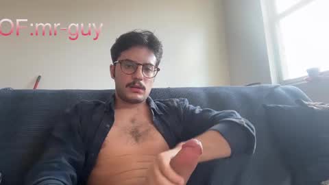 Snapshot of _mrguy_ chatting on 10/18/25, 07:25 _mrguy_ online show from 10/18/25, 07:25