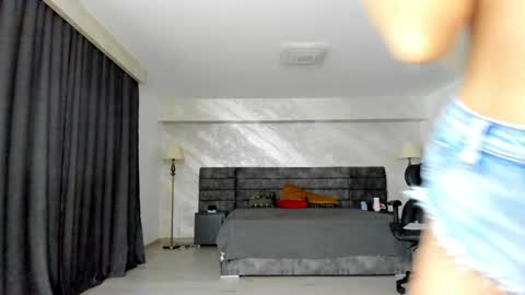 Maya online show from 02/07/25, 08:33