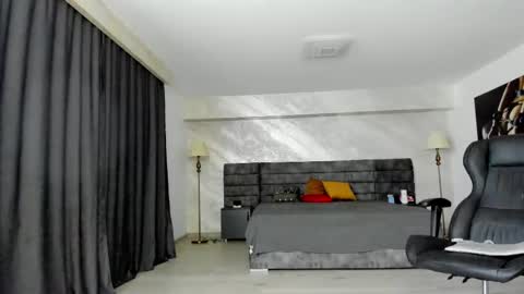 Maya online show from 02/20/25, 07:45