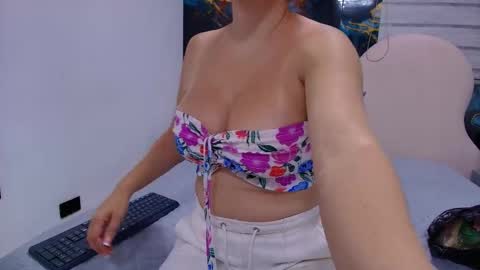 Luna online show from 04/28/26, 03:00