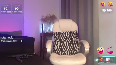 Naia Ross online show from 02/25/26, 10:52