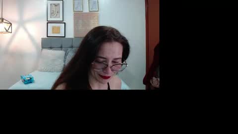 Snapshot of _naomi_s chatting on 05/16/26, 01:54 _naomi_s online show from 05/16/26, 01:54