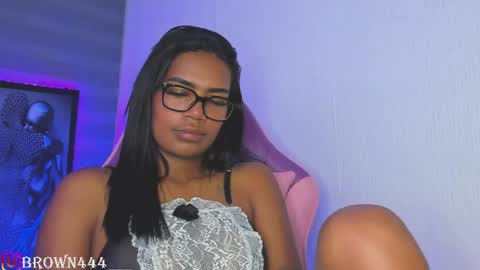 Snapshot of _naomibrown_ chatting on 05/13/26, 04:10 naomi brown online show from 05/13/26, 04:10