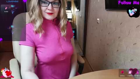 MagicWoman online show from 03/03/25, 01:42