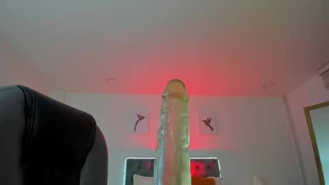 Natalie online show from 09/21/25, 03:41