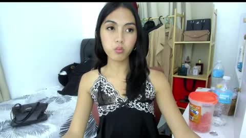 Snapshot of _natalya69_ chatting on 05/22/26, 12:44 _natalya69_ online show from 05/22/26, 12:44