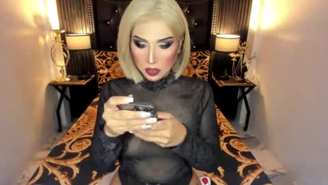 _natashacooper_ online show from 06/30/26, 09:32