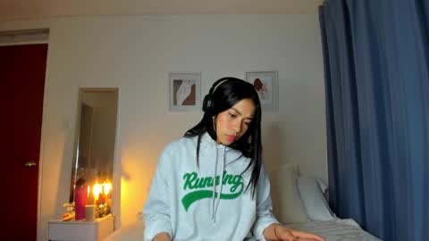 independent model natha online show from 02/21/25, 08:51