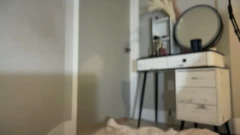 naty19 online show from 11/29/25, 09:51