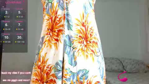 _nayade_ online show from 11/09/25, 04:49