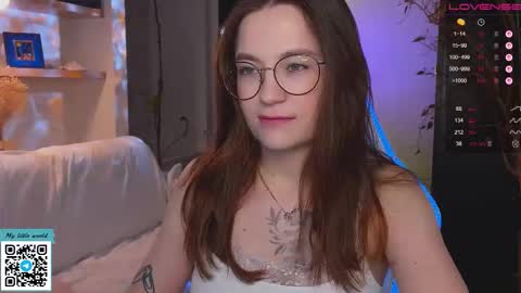 Mia with a big heart  online show from 11/27/25, 02:57