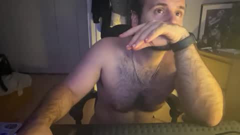 Snapshot of _neon_cactus chatting on 10/28/25, 01:42 neon cactus online show from 10/28/25, 01:42