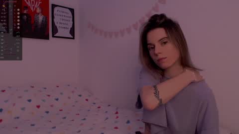 Snapshot of _ni_kiss chatting on 12/13/24, 01:48 Nika online show from 12/13/24, 01:48