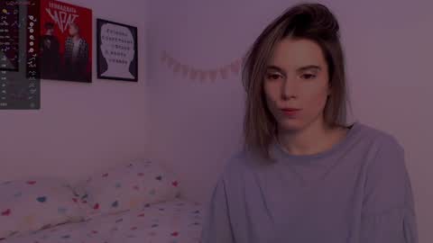 Snapshot of _ni_kiss chatting on 01/11/25, 10:40 Nika online show from 01/11/25, 10:40