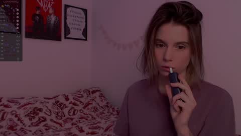 Snapshot of _ni_kiss chatting on 01/22/25, 09:21 Nika online show from 01/22/25, 09:21