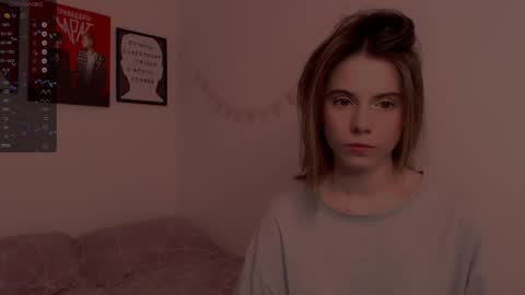 Snapshot of _ni_kiss chatting on 01/28/25, 11:39 Nika online show from 01/28/25, 11:39