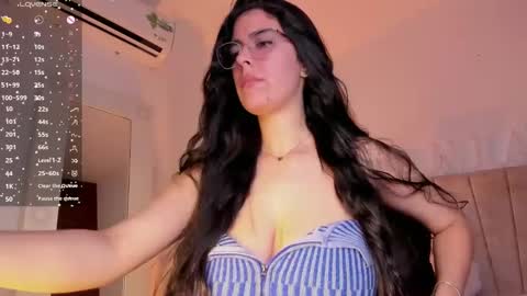 Niah  You can call me Ni or cutie haha online show from 01/28/25, 11:50