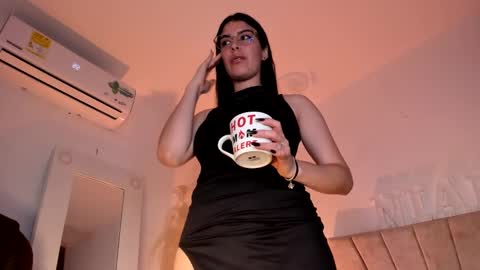 Niah  You can call me Ni or cutie haha online show from 02/19/25, 09:47